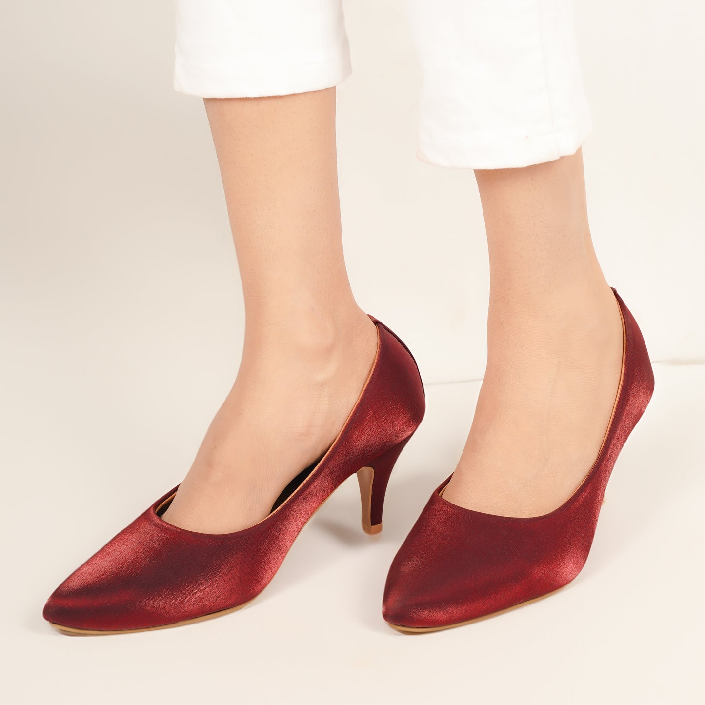 XP HEEL(Message us on Instagram or WhatsApp for any kind of information we are available)