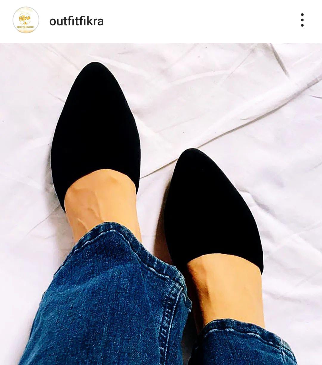 U PUMPY FLAT(Message us on Instagram or WhatsApp for any kind of information we are available)