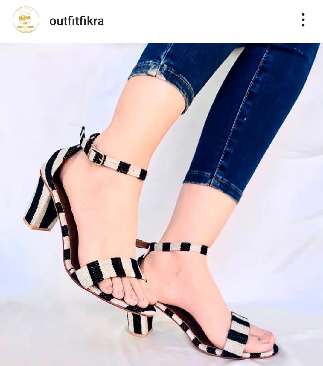 CV PRINT HEEL BLACK(Message us on Instagram or WhatsApp for any kind of information we are available)