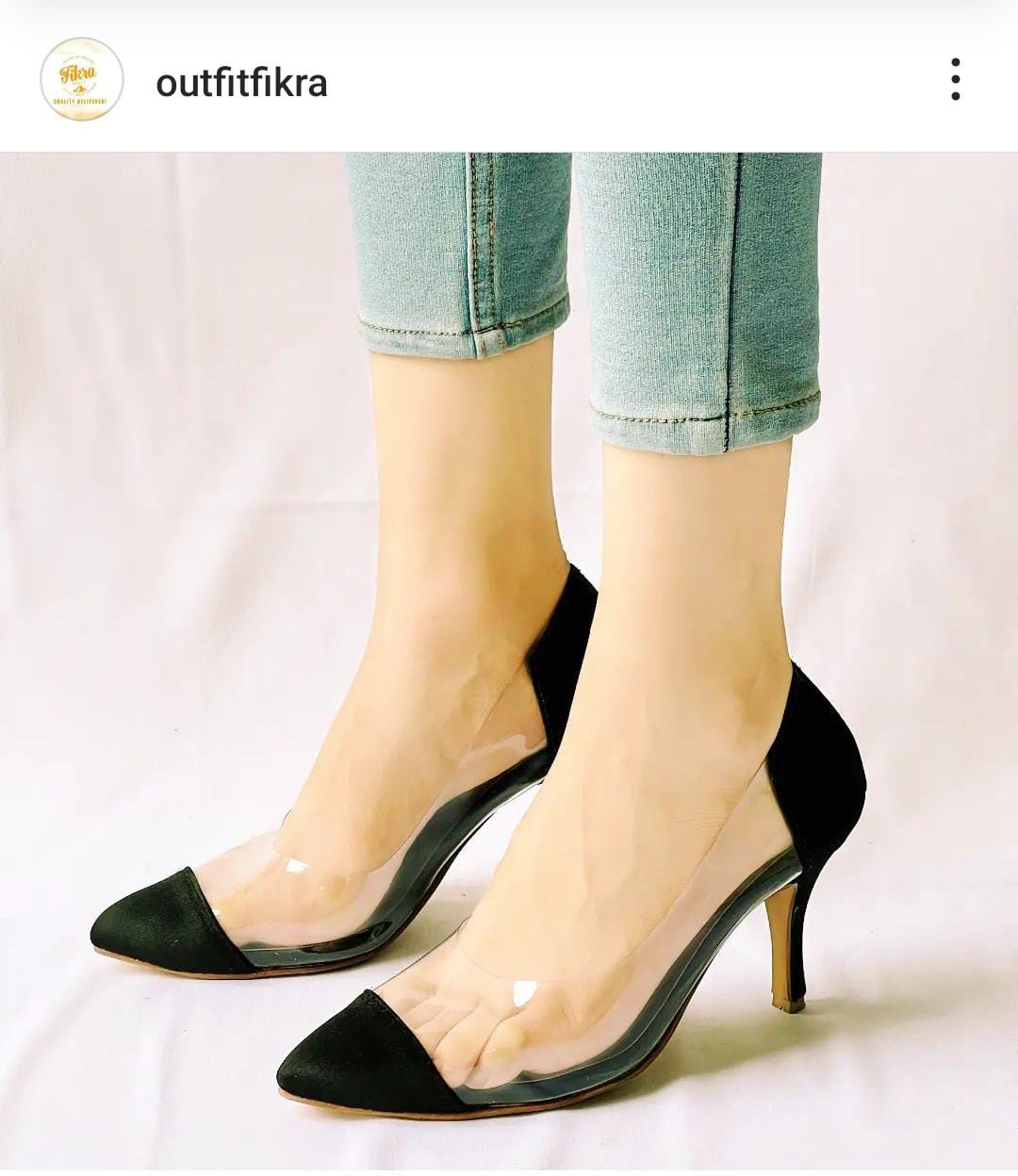 WDW HEEL(Message us on Instagram or WhatsApp for any kind of information we are available)