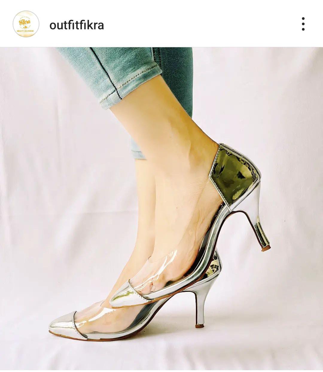 WDW HEEL(Message us on Instagram or WhatsApp for any kind of information we are available)