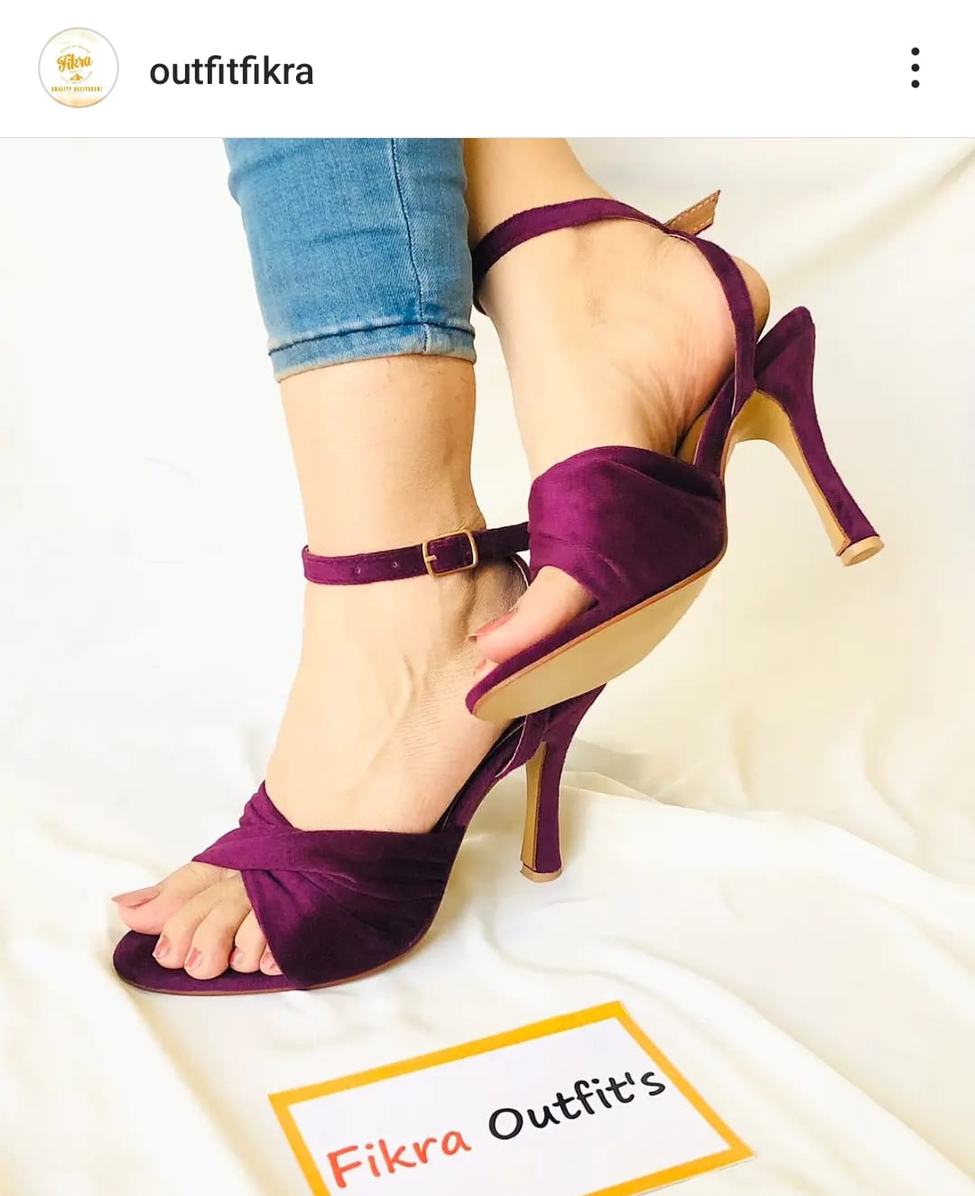 CV BUTTERFLY HEEL(Message us on Instagram or WhatsApp for any kind of information we are available)