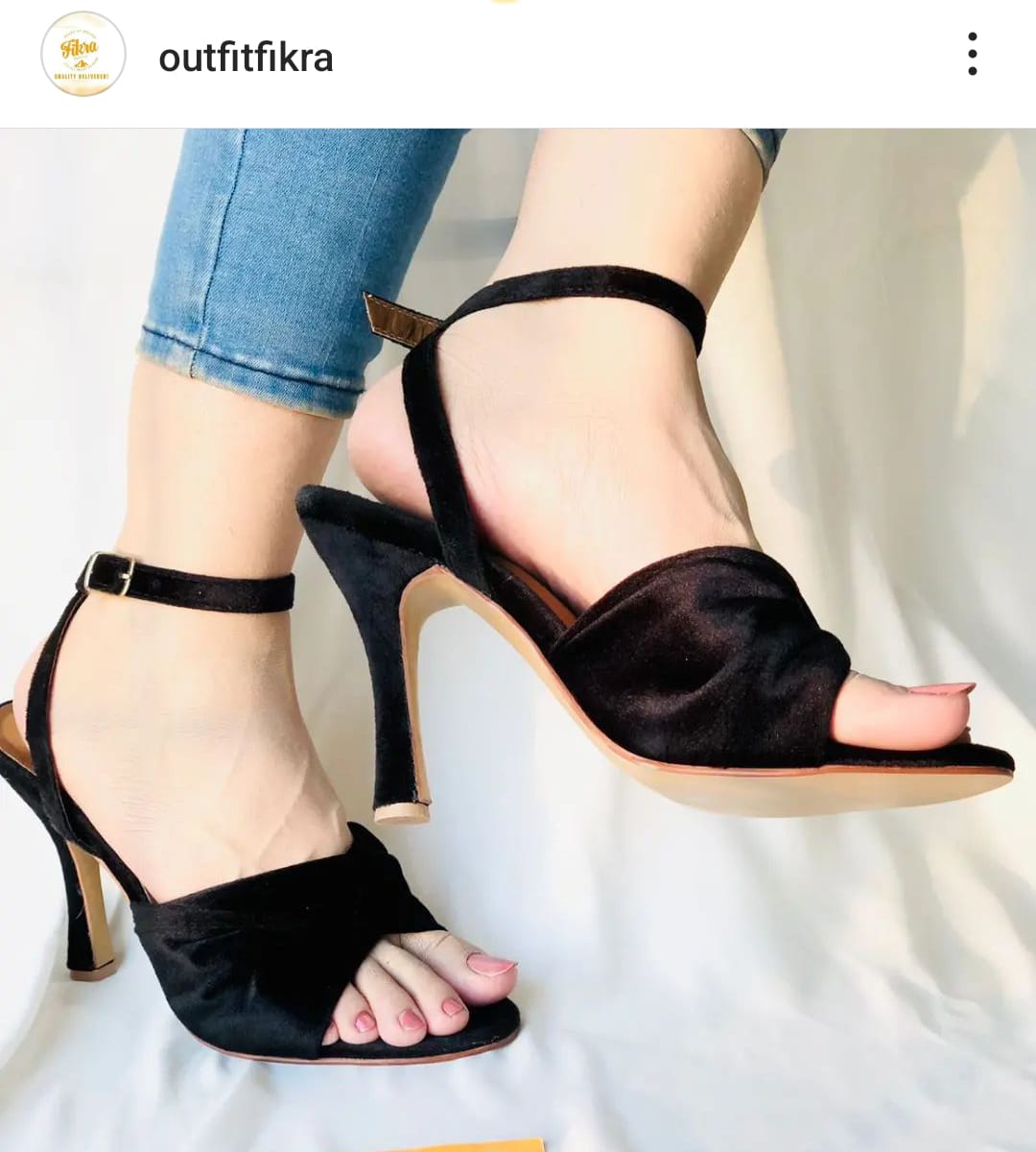 CV BUTTERFLY HEEL((More Rs 500 Discount Buy Any 2 Design. You can Message us on Instagram & What's App for any information)