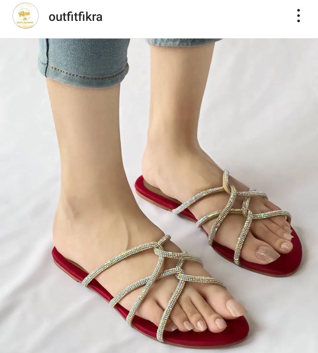 SNAKE FLAT(Message us on Instagram or WhatsApp for any kind of information we are available)