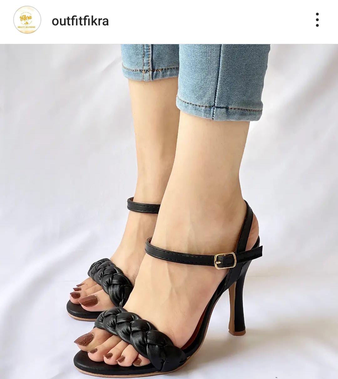 CV DOUBLE ROPE HEEL(Message us on Instagram or WhatsApp for any kind of information we are available)