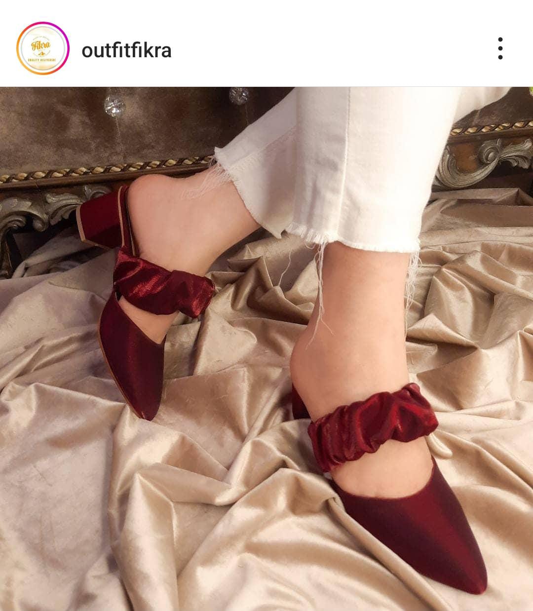 SILKY PUMPY HEEL(Message us on Instagram or WhatsApp for any kind of information we are available)