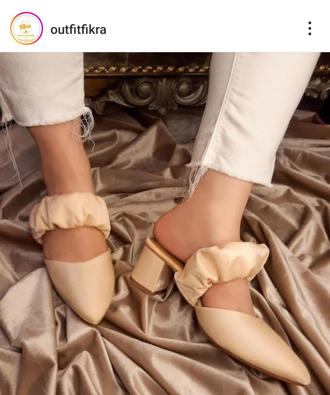 SILKY PUMPY HEEL(Message us on Instagram or WhatsApp for any kind of information we are available)