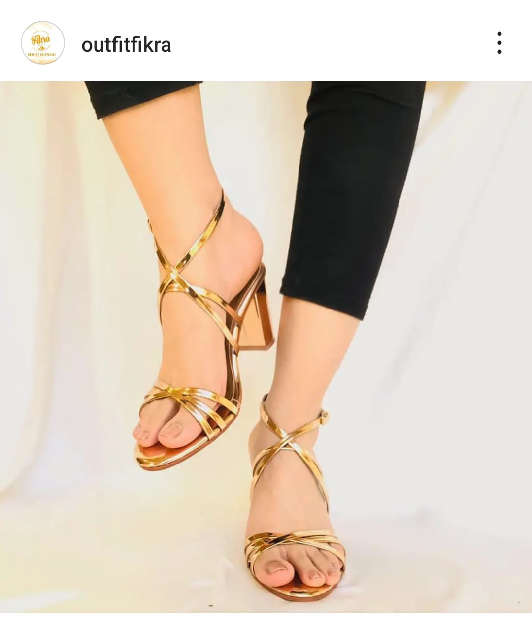 THIN STRIP HEEL(Message us on Instagram or WhatsApp for any kind of information we are available)