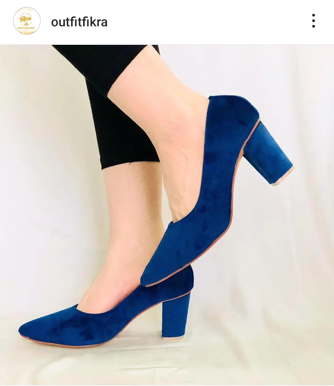 TALL HEEL PUMPY (VALVET(Message us on Instagram or WhatsApp for any kind of information we are available)