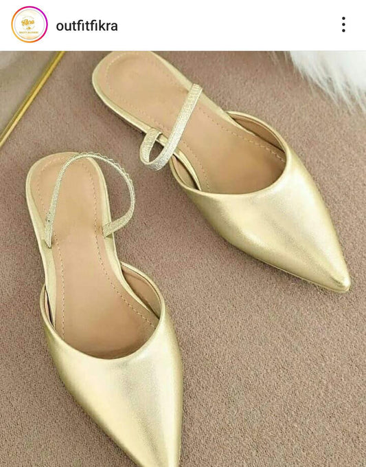 SHINE FLAT PUMPY( Free Delivery ) Message us on Instagram or WhatsApp for any kind of information we are available