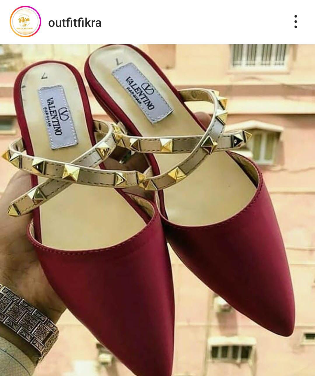 VEL CROSS FLAT PUMPY( Free Delivery ) Message us on Instagram or WhatsApp for any kind of information we are available