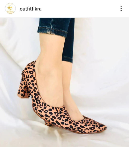 TALL HEEL PUMPY (TIGER)( ( Free Delivery ) Message us on Instagram or WhatsApp for any kind of information we are available)